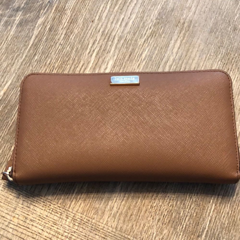 LIGHT BROWN KATE SPADE WALLET